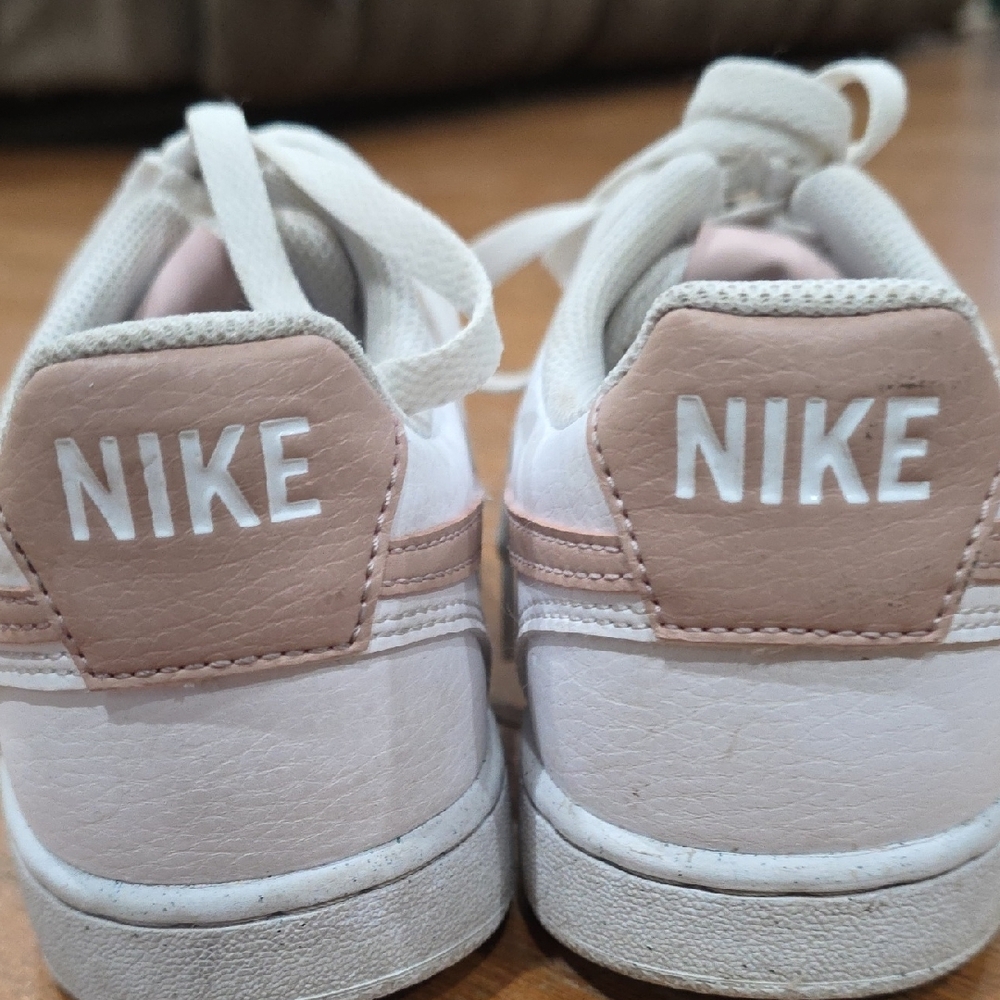 Nike Women's White‎ and Light Pink Sneakers - Picture 3 of 4